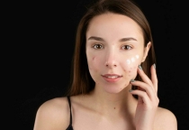 Hóa chất trong mỹ phẩm có thể gây dậy thì sớm